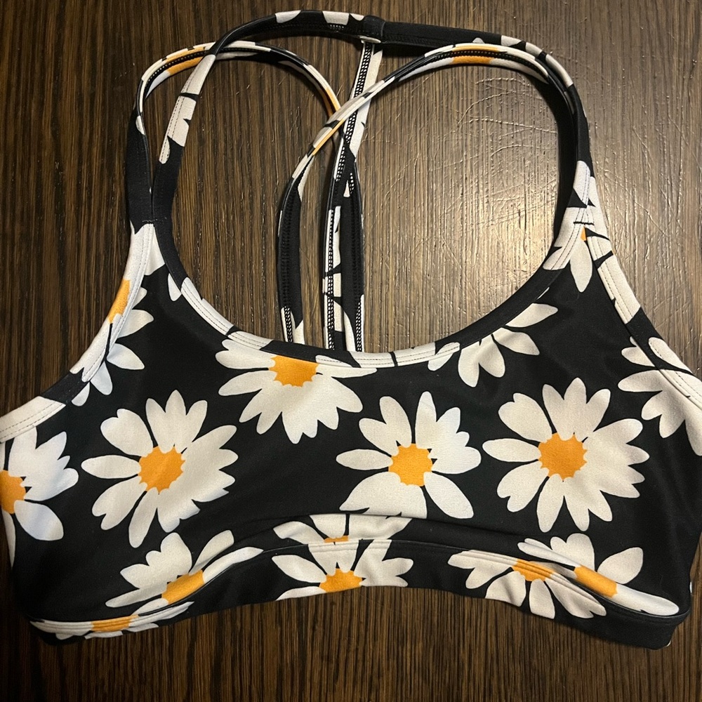 Size large Hollister sports bra